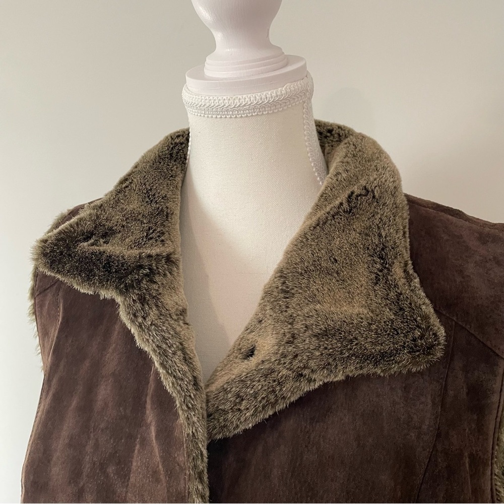 Vintage Eddie Bauer Seattle Brown Suede Faux Fur Lined Western Vest Size Large - Picture 3 of 9